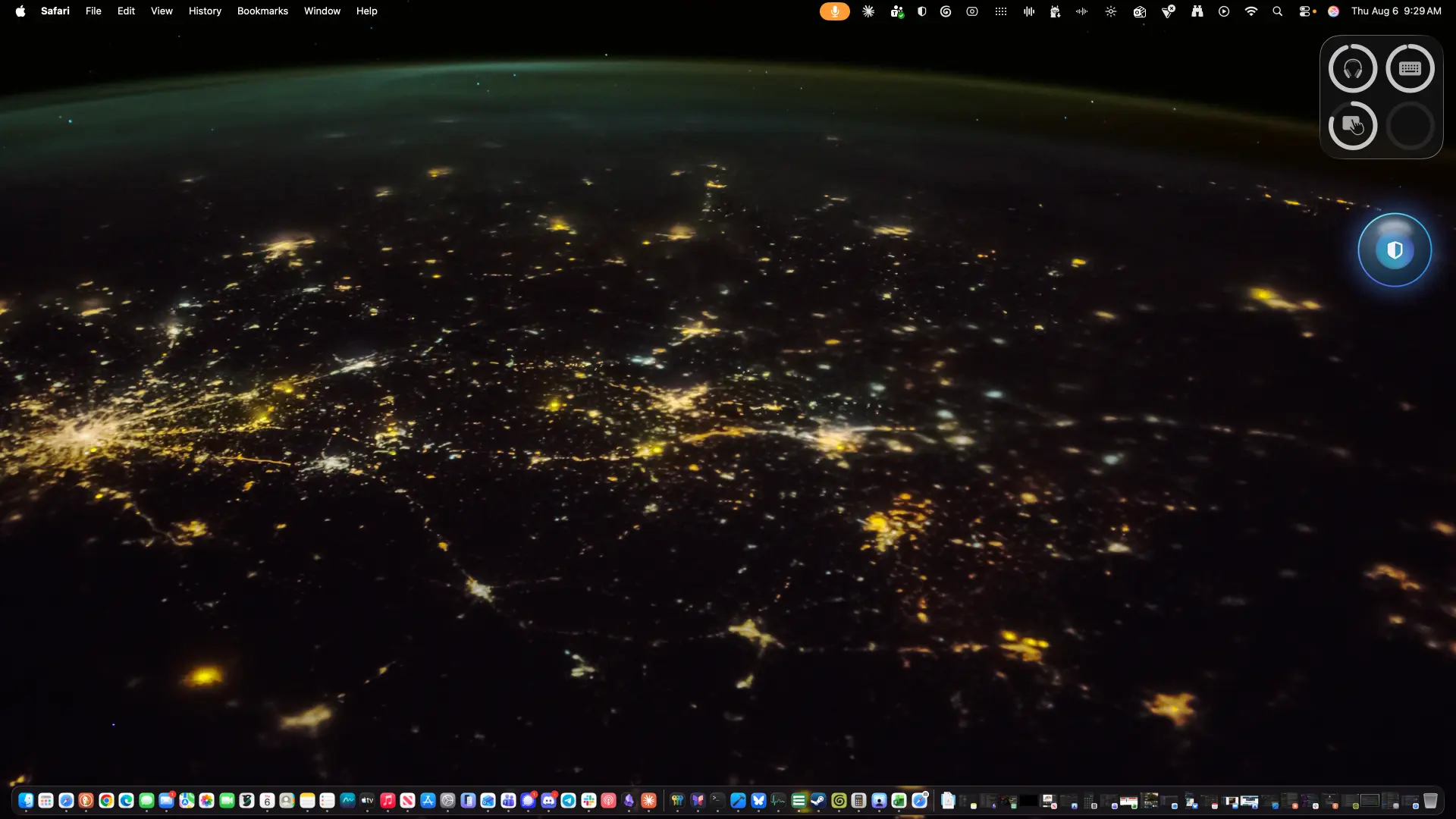 Cyber Announcer running on a Mac desktop, with its status icon active in the macOS menu bar